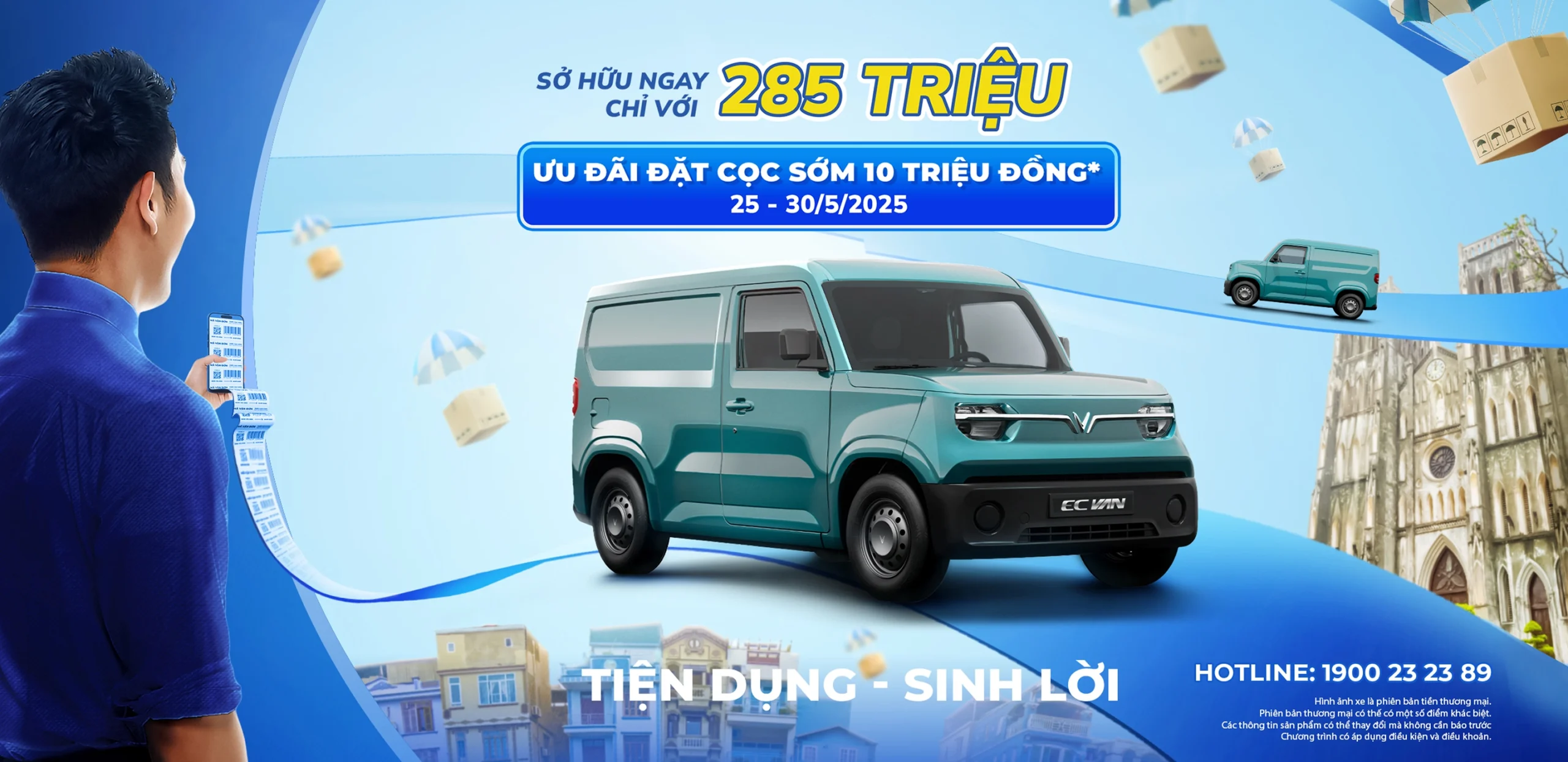 xe minivan vinfast màu xanh lá cây