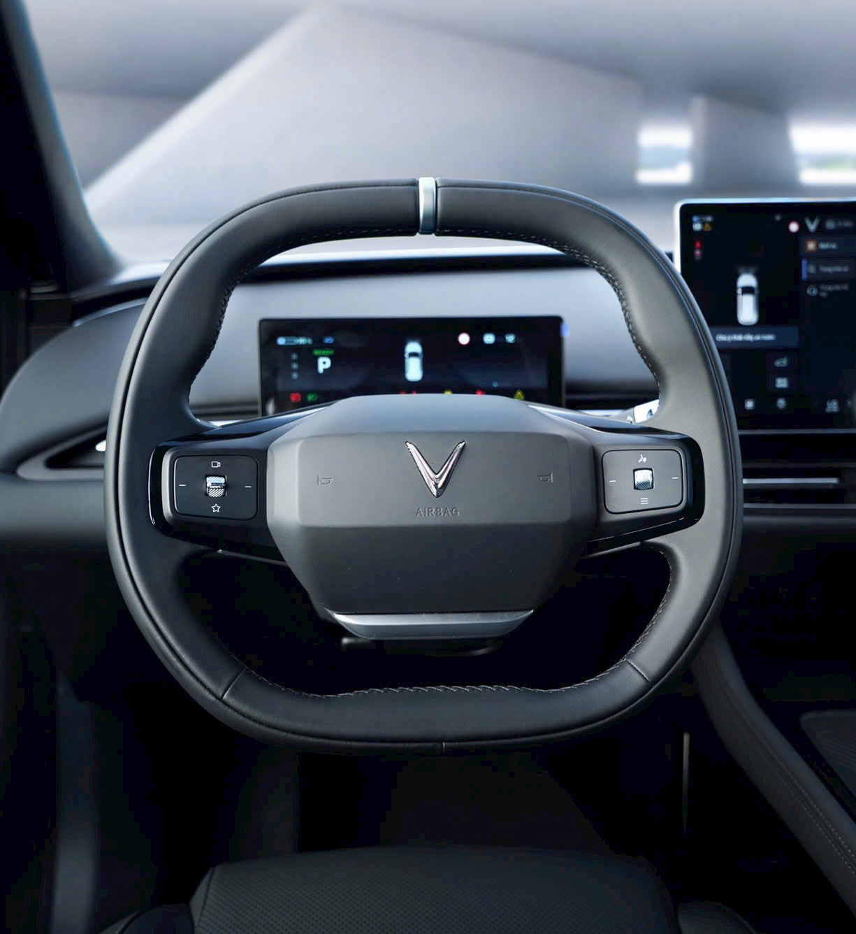 thiết kế vô lăng xe vinfast vf8 mới 2026